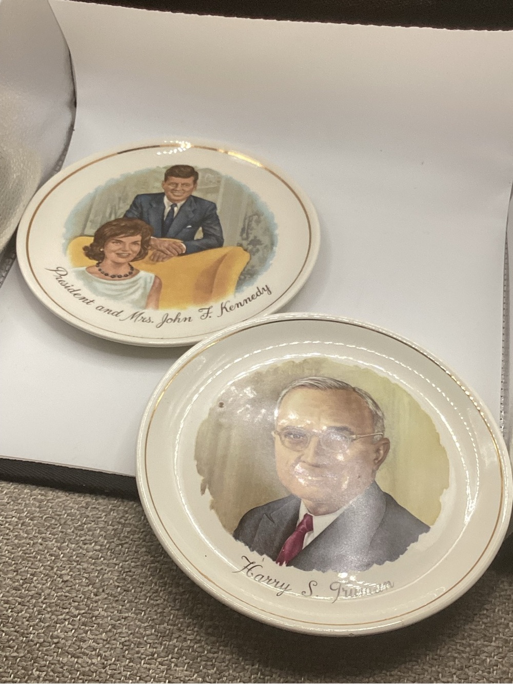 White and Gold Presidential Portrait Decorative Plates (Set of 2) Truman Kennedy